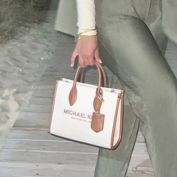 Michael Kors Mirella Zip Shopper Top bag - Picture 3 of 3